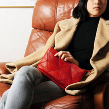 Load image into Gallery viewer, UppDoo Origami Clutch