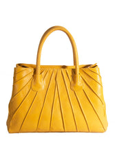 Load image into Gallery viewer, Lilla Lane Nissa Leaf Tote