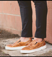 Load image into Gallery viewer, Bed Stu Harry Slide