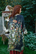Load image into Gallery viewer, Market of Stars Flowers Kimono
