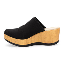 Load image into Gallery viewer, Charleston Shoe Company Frannie Slip On