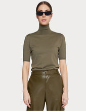 Load image into Gallery viewer, Amanda Maria Viva Modal Top