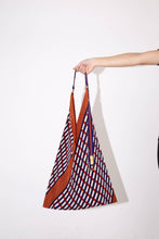 Load image into Gallery viewer, Multitudes Sophia Pleated Y Bag