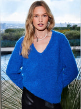 Load image into Gallery viewer, 1520 Boucle Sweater
