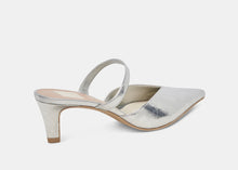 Load image into Gallery viewer, Dolce Vita Kanika Mid Heel
