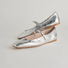 Load image into Gallery viewer, Dolce Vita Reyes Ballet Flat
