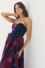 Load image into Gallery viewer, Hutch Rowan Gown
