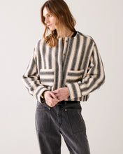 Load image into Gallery viewer, Summum Reversible Striped Jacket
