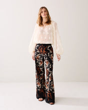 Load image into Gallery viewer, Summum Embroidered Trousers
