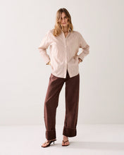 Load image into Gallery viewer, Summum Big Flower Shirt
