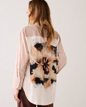 Load image into Gallery viewer, Summum Big Flower Shirt
