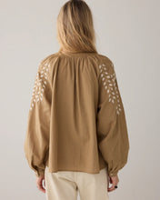 Load image into Gallery viewer, Summum Branches Linen Blouse
