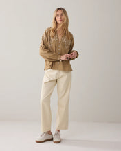 Load image into Gallery viewer, Summum Branches Linen Blouse
