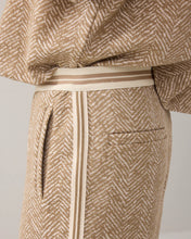 Load image into Gallery viewer, Summum Herringbone Trousers
