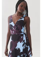 Load image into Gallery viewer, Hutch Mikki Dress

