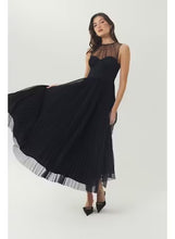 Load image into Gallery viewer, Hutch Donya Gown
