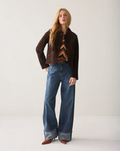 Load image into Gallery viewer, Summum Suede Jacket
