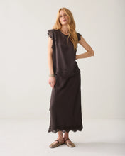 Load image into Gallery viewer, Summum Sleeveless Lace Top

