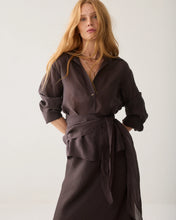 Load image into Gallery viewer, Summum Wrap Top
