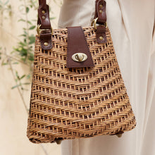 Load image into Gallery viewer, Rattan Handbag
